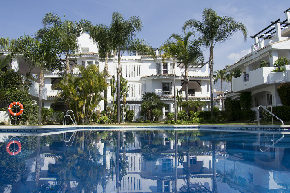 Apartamentos Y Casas Serinamar Marbella El Angel Bagian luar foto