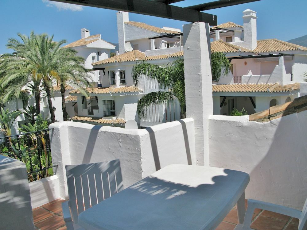 Apartamentos Y Casas Serinamar Marbella El Angel Bagian luar foto