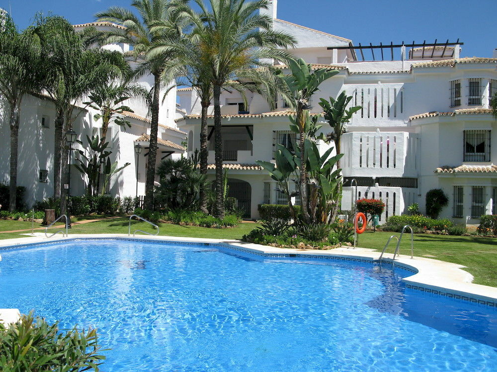 Apartamentos Y Casas Serinamar Marbella El Angel Bagian luar foto