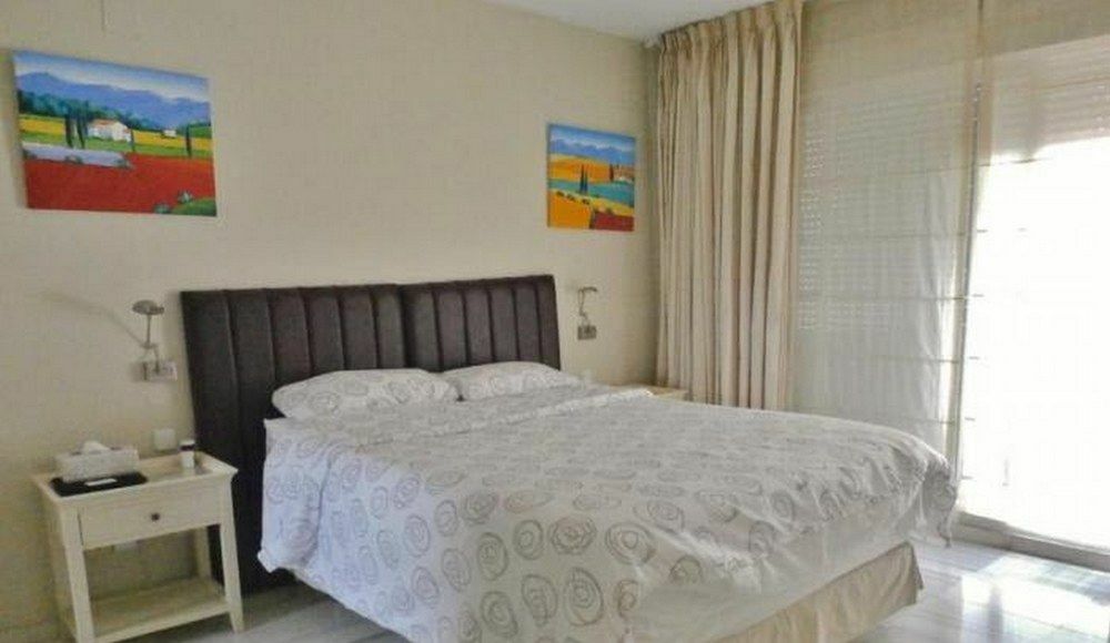 Apartamentos Y Casas Serinamar Marbella El Angel Bagian luar foto