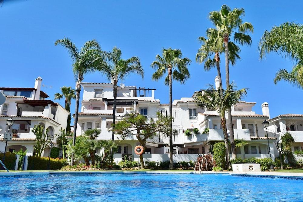 Apartamentos Y Casas Serinamar Marbella El Angel Bagian luar foto